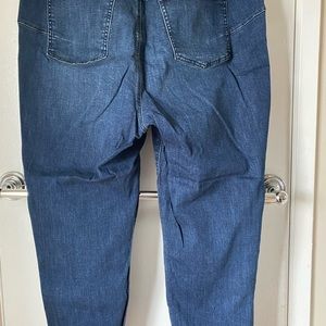 Torrid bombshell skinny. 24 regular. Slightly distressed